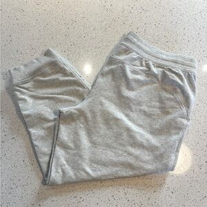 Lululemon Cropped Scuba Jogger, size 14